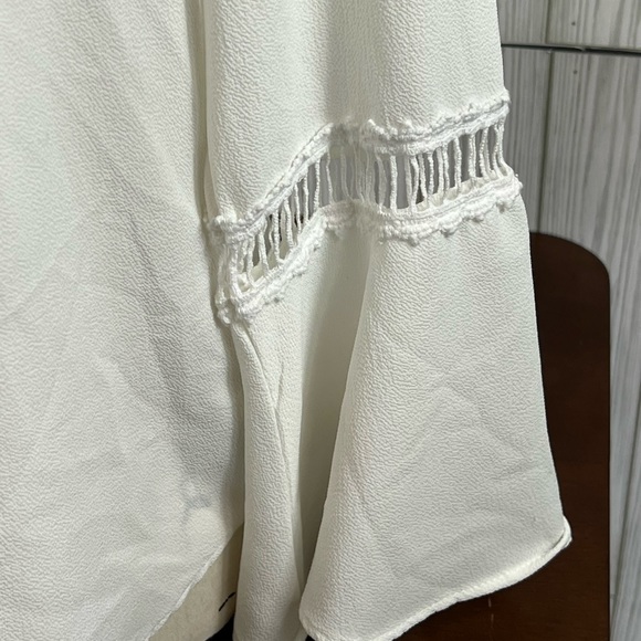 AB Studio White Top - Picture 7 of 7